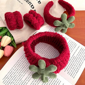 Red Fleece Hairbands Cute Strawberry Leaves Hair Hoops Wrist Strap Girls Lovely Headbands Christmas Ornament Hair Accessories